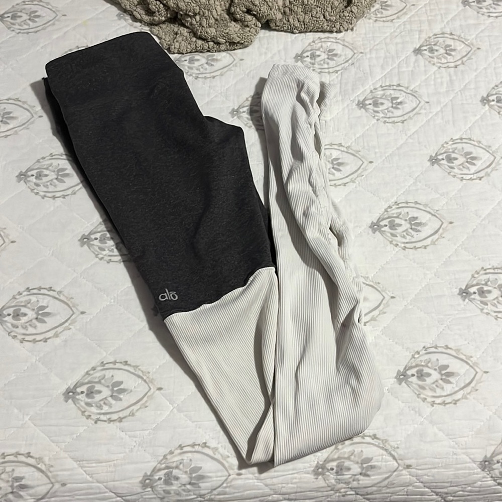 ALO LEGGINGS